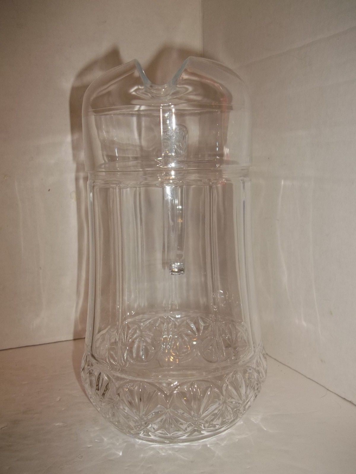 Vintage Crystal Glass Water Milk Pitcher Fan Palm Border Vertical Ridge Ice Lip