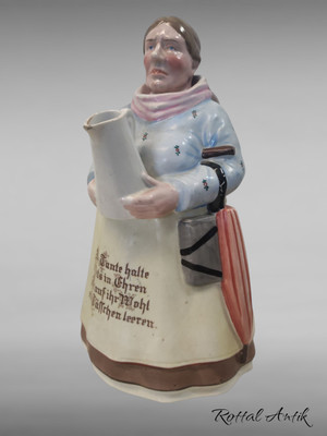 306251  selten antike FIGURENKANNE TANTCHEN Kaffeekanne Tante,Kaffeetante ~1900