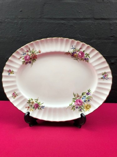 Royal Worcester Roanoke Oval Carving / Serving Platter Plate 13.5" x 10.25"