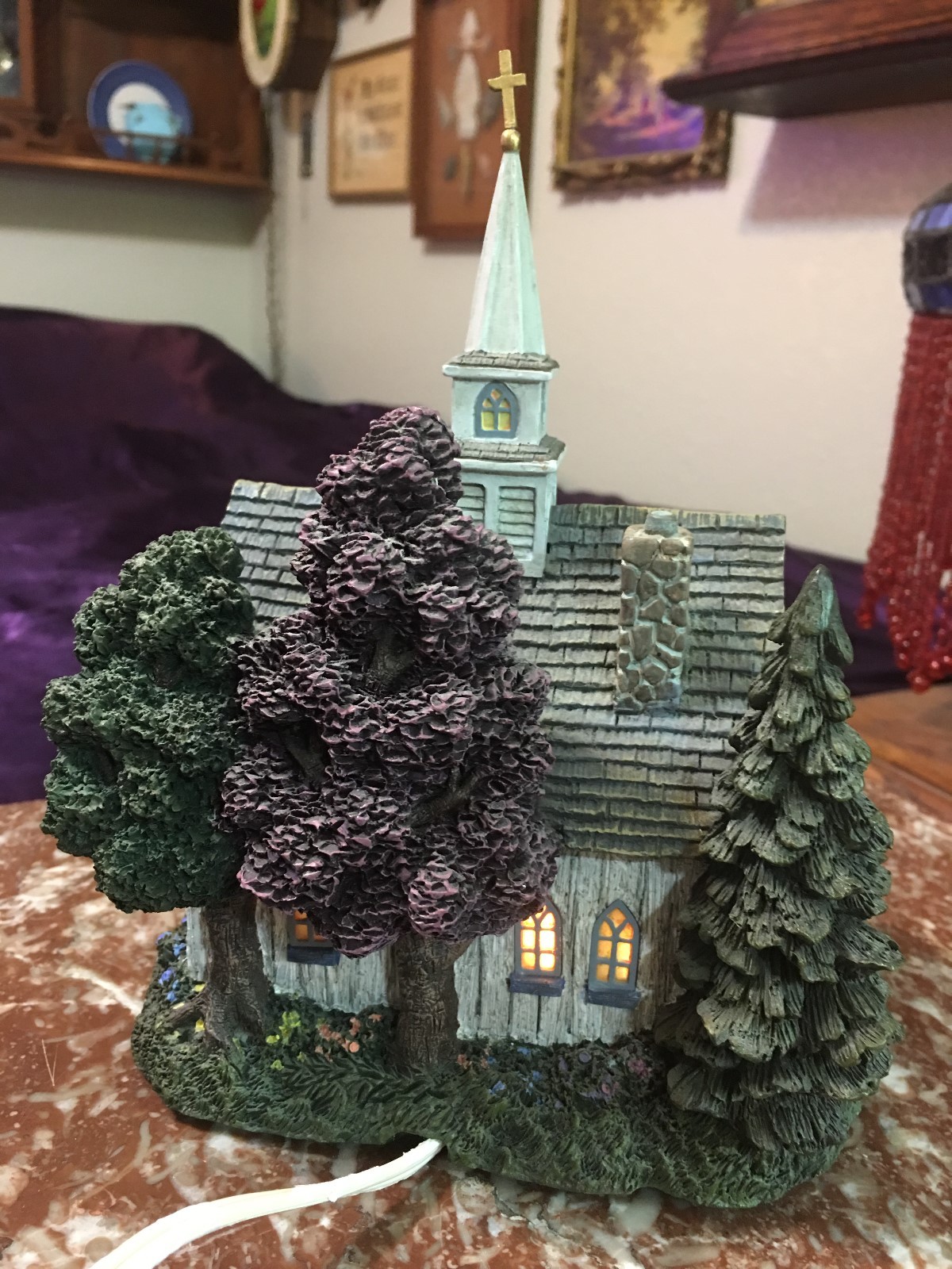 2001 Thomas Kinkade Hawthorne Village Seaside Chapel