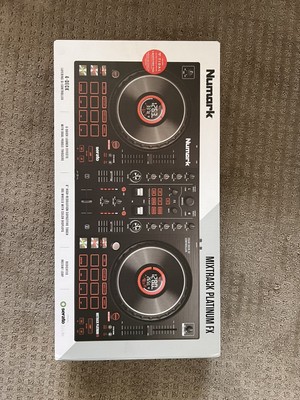 Numark Mixtrack PLATINUM FX DJ Controller