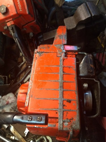 Craftsman 3.7 chainsaw used runs good!