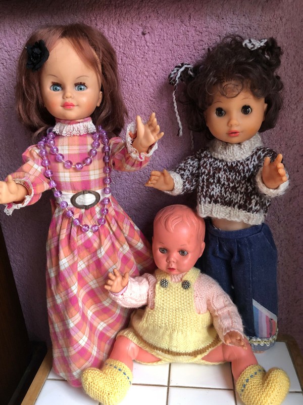 Poupon Ancien Cabar Avec Sa Soeur Barbara Une TroisiÃ¨Me PoupÃ©E Brune Sans Marque