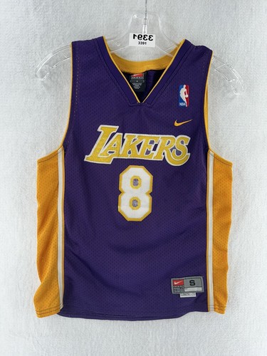 ウェア 90's NIKE LAKERS KOBE BRYANT Uniform NBA KOBE BRYANT Los Angeles Lakers NIKE VTG Throwback Jersey #8