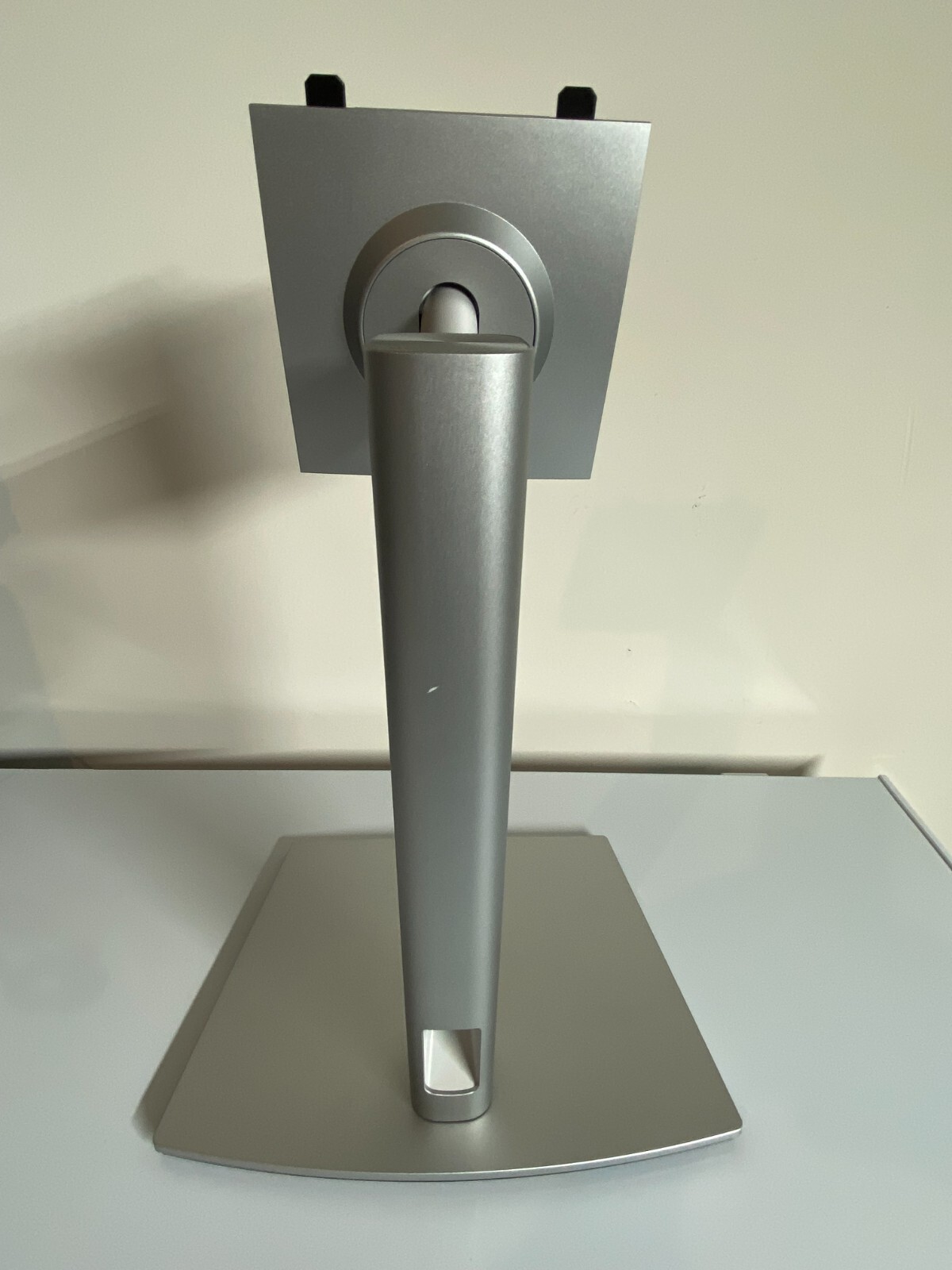 Dell OEM 24-27 Inch Height Adjustable Tilt/Rotate 0CWR9C