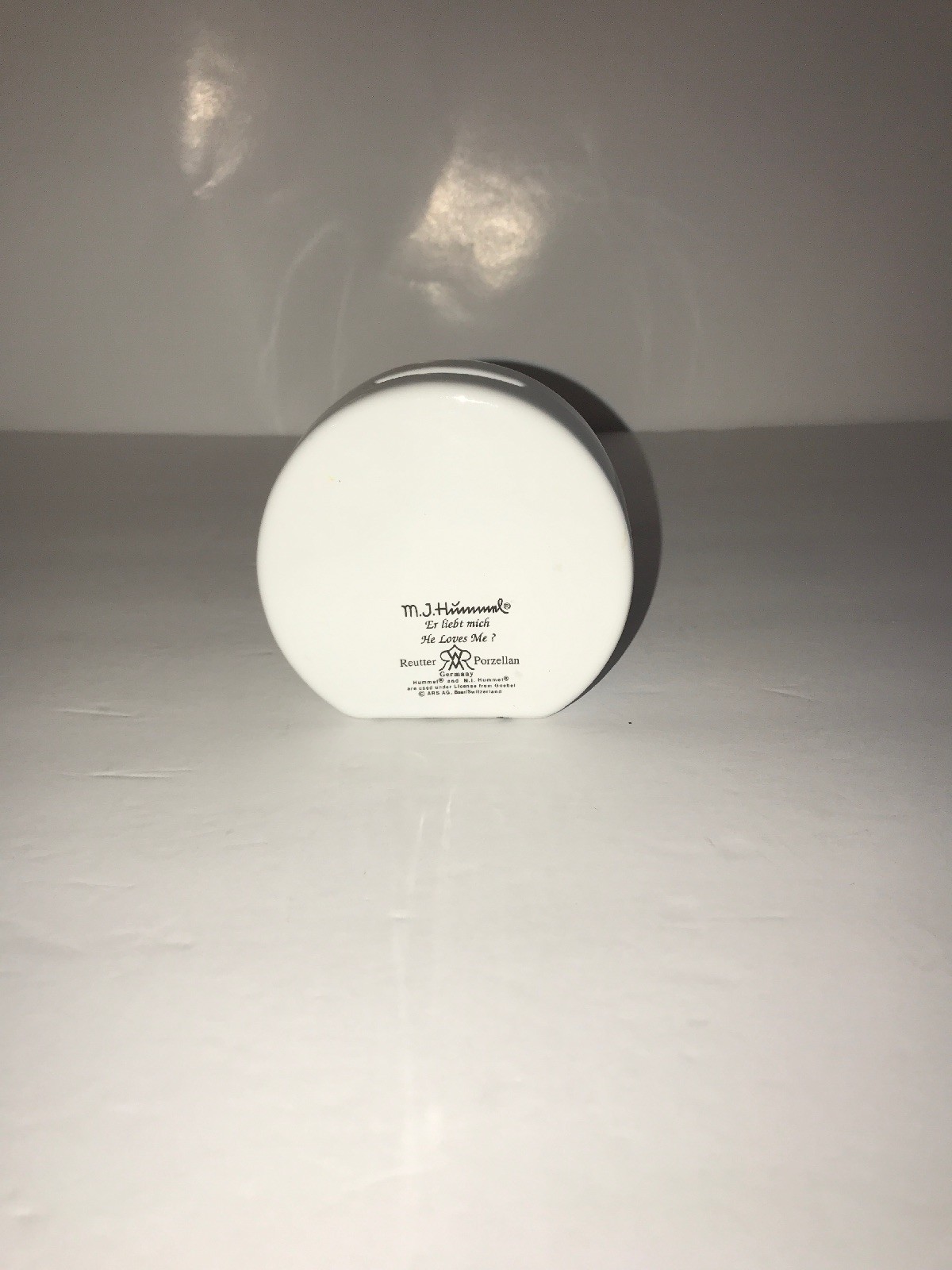 MJ Hummel Porcelain Coin Bank with Key “He Loves Me” Reutter Porzellan, Gemany