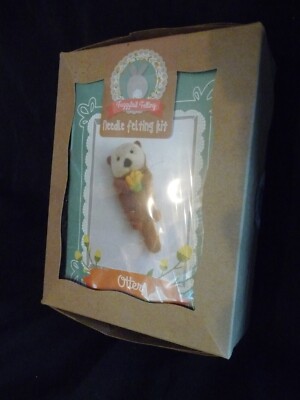 Needle felting kit Otter by Fuzzytail Felting