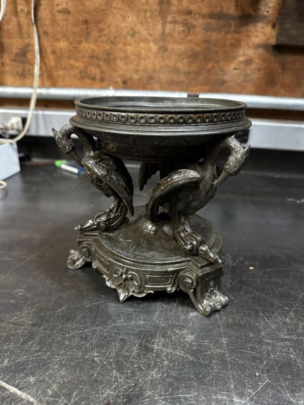 Antique 3 Heron Holding PEDESTAL TAZZA COMPOTE RAISED DISH Square Nut Assembly