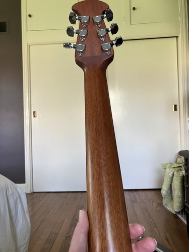 Ovation Celebrity CC057 Acoustic Electric Guitar - With Hard Case