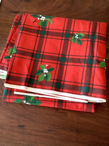 Christmas Plaid Craft Sewing Holly Cotton Fabric Apprx 94” X 53” Springs Mills