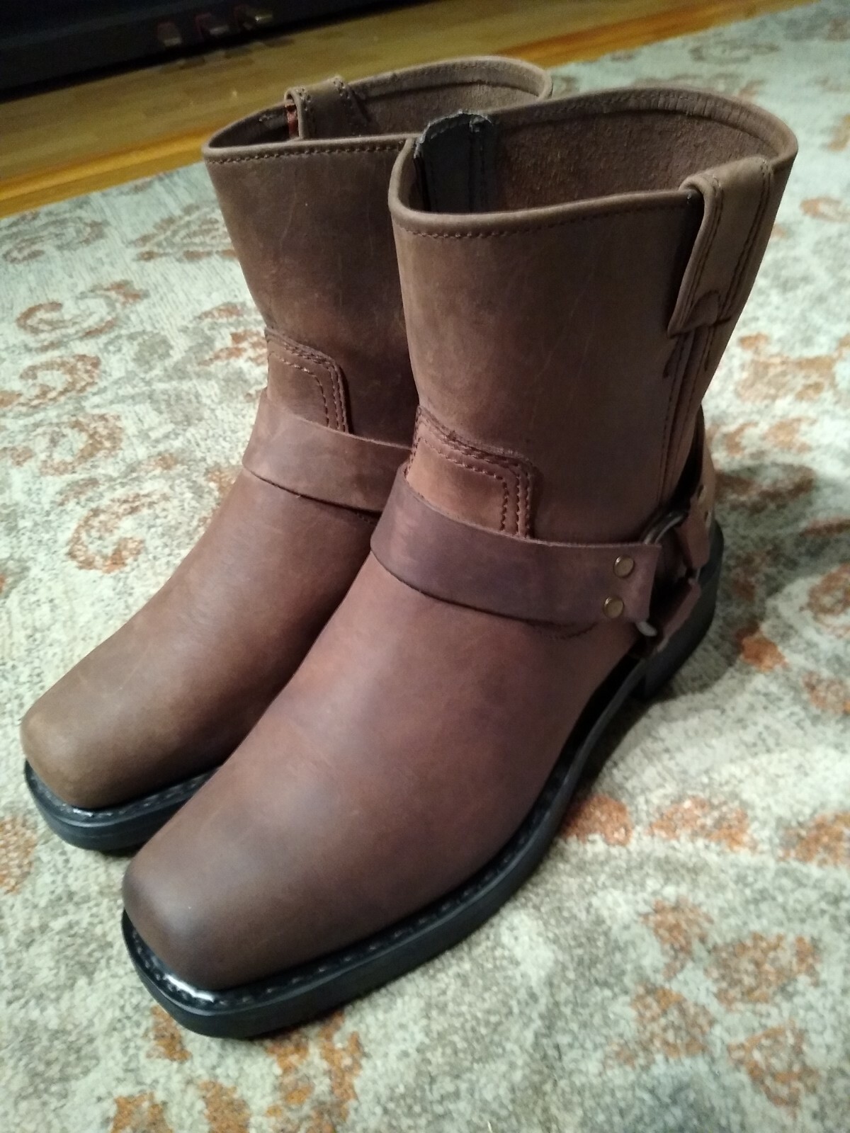 #e44109 Men's 8.5m