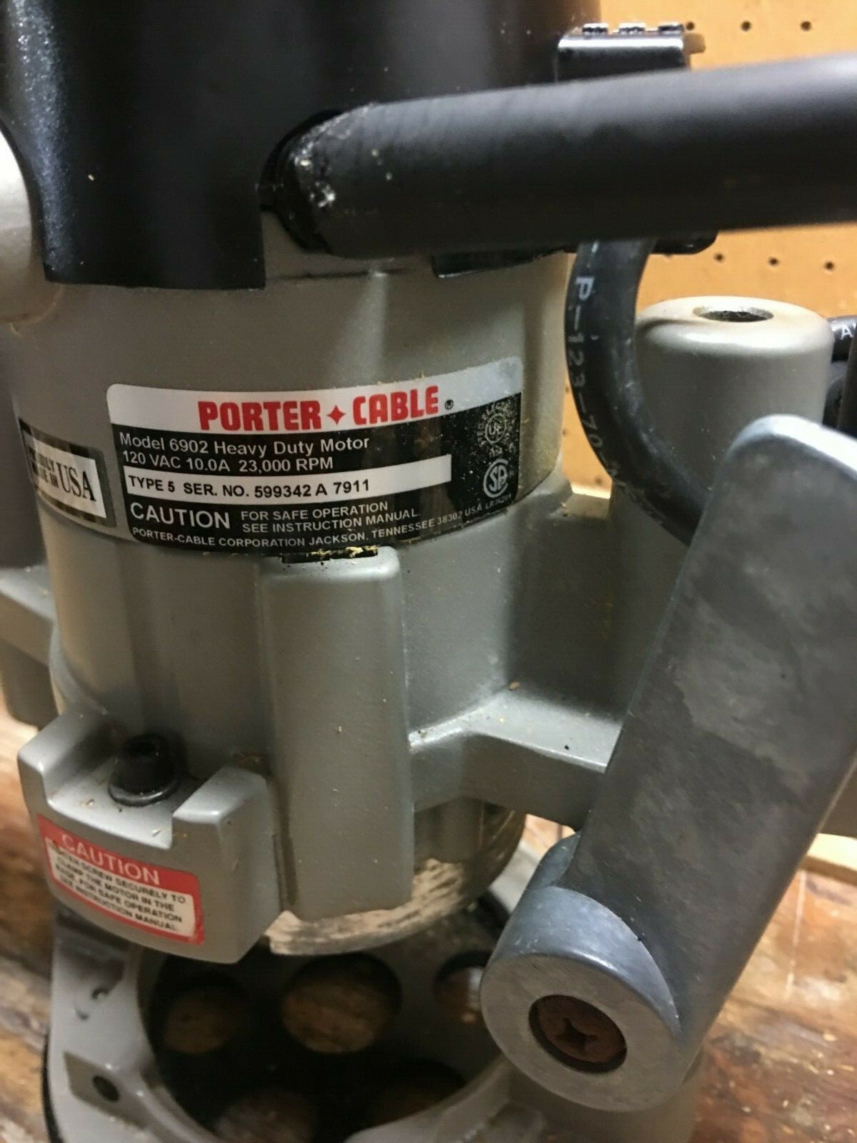 Porter-Cable Model 6902 Heavy Duty Router with Model 6931 Router Base