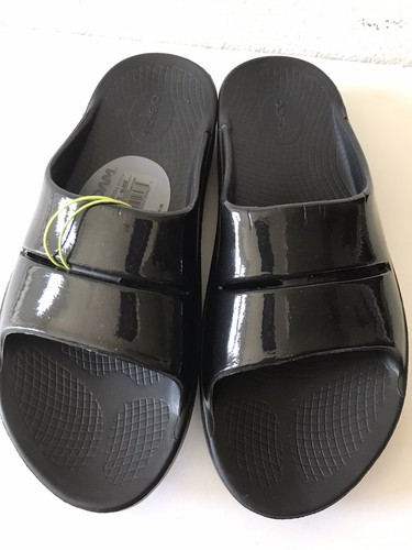 注目ブランド!! ◆OOFOS◆ WOMEN'S OOAHH LUXE SLIDE SANDAL image_1.jpg?v=638796382918630000