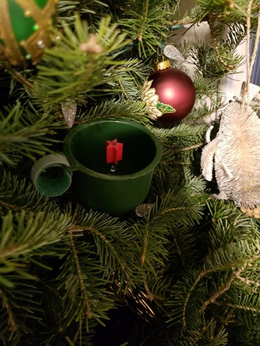 Santa's Magic Water Spout Real Live Christmas Tree Waterer Watering System New