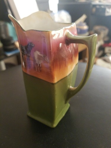 Vintage royal bayreuth creamer Cow Scene Rare estate find 4 1/2 in tall