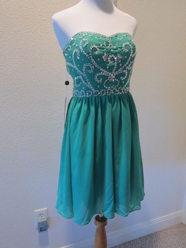 green emerald velvet dress Mavi main image 1
