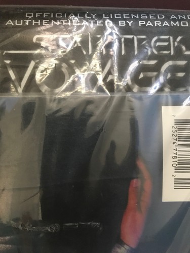 Pre-owned Canvas 1998 Limited Edition Star Trek Voyager T- Shirt And Autographed Certificate Xl In Gray