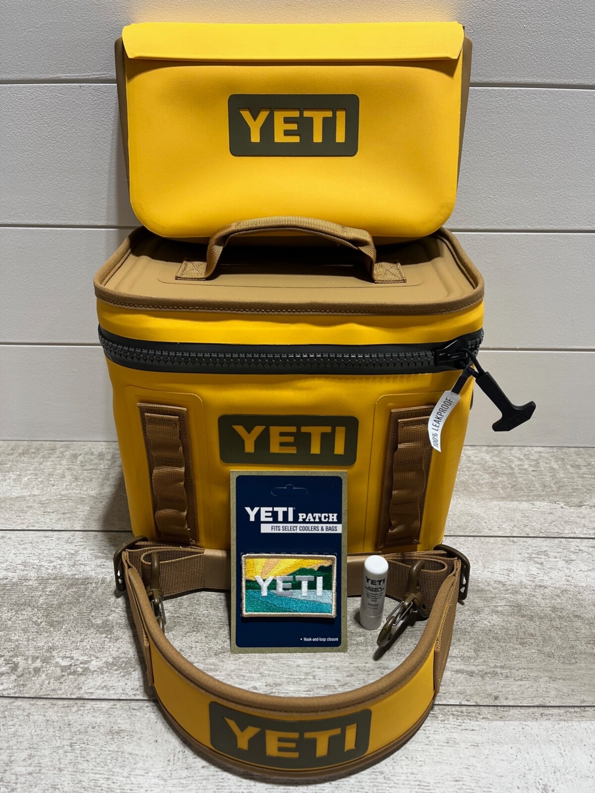 YETI Hopper Flip 8 Soft Cooler🌻ALPINE YELLOW🌻+GEAR CASE