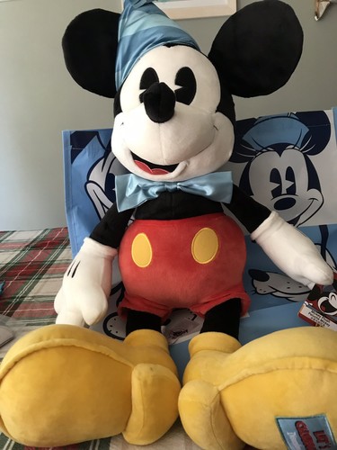 レアDisney ドナルド　Birth Memorial 2018　マスコット Disney - ドナルド LEDライト DONALD THE KING BIRTHDAYの通販