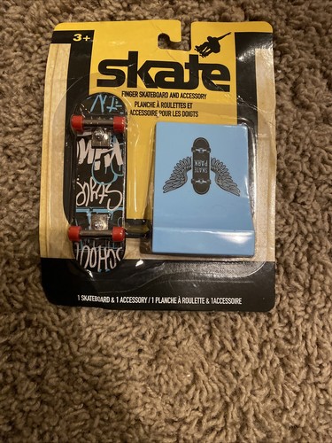 Skate Finger Skateboard Set With Trick Ramps cl1
