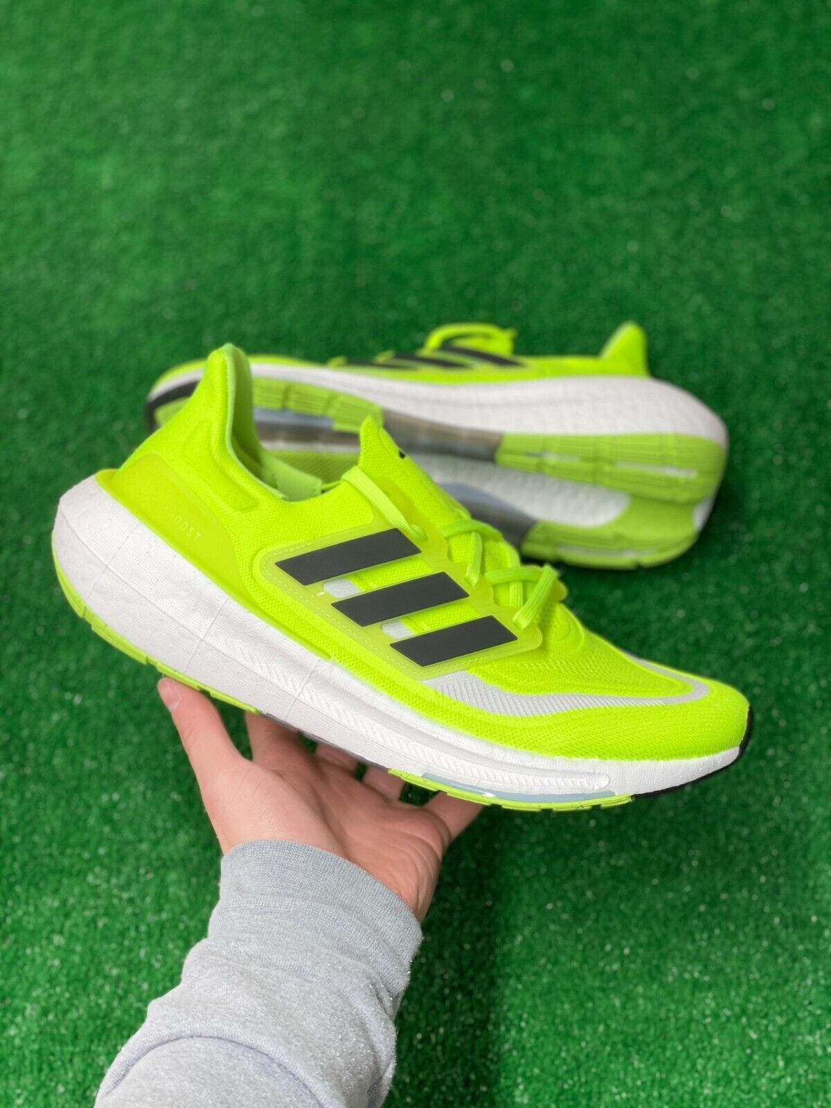 Adidas Ultraboost Light Mens Running Shoes Volt IE1767 NEW Adidas Ultraboost Light Mens Running Shoes Volt IE1767 NEW