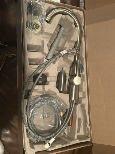 Moen Riley 7402SRS Spot Resist Stainless Pull-Down Kitchen Faucet (retail $400+)