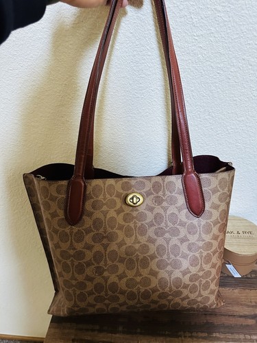 【COACH】Signature Logo Willow Canvas Large Tote Bag Coach Signature Logo Willow Canvas Large Tote Bag - Tote