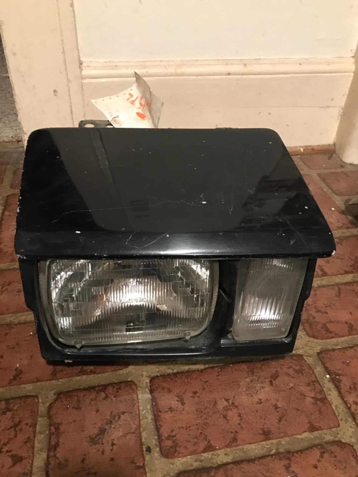 1984-86 NISSAN 300 ZX HEADLIGHT ASSEMBLY RIGHT W/O Motor OEM