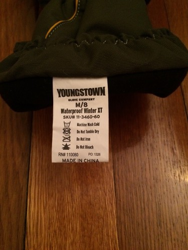 Unisex NWOT YOUNGSTOWN gloves Waterproof Winter Xt Gloves Size Medium.