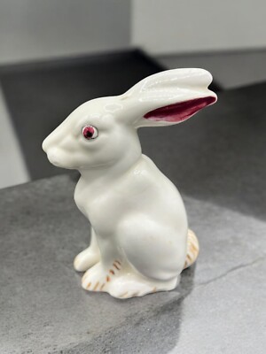 Vintage Ceramic Sitting white Easter Bunny Rabbit 3.5'' pink eyes