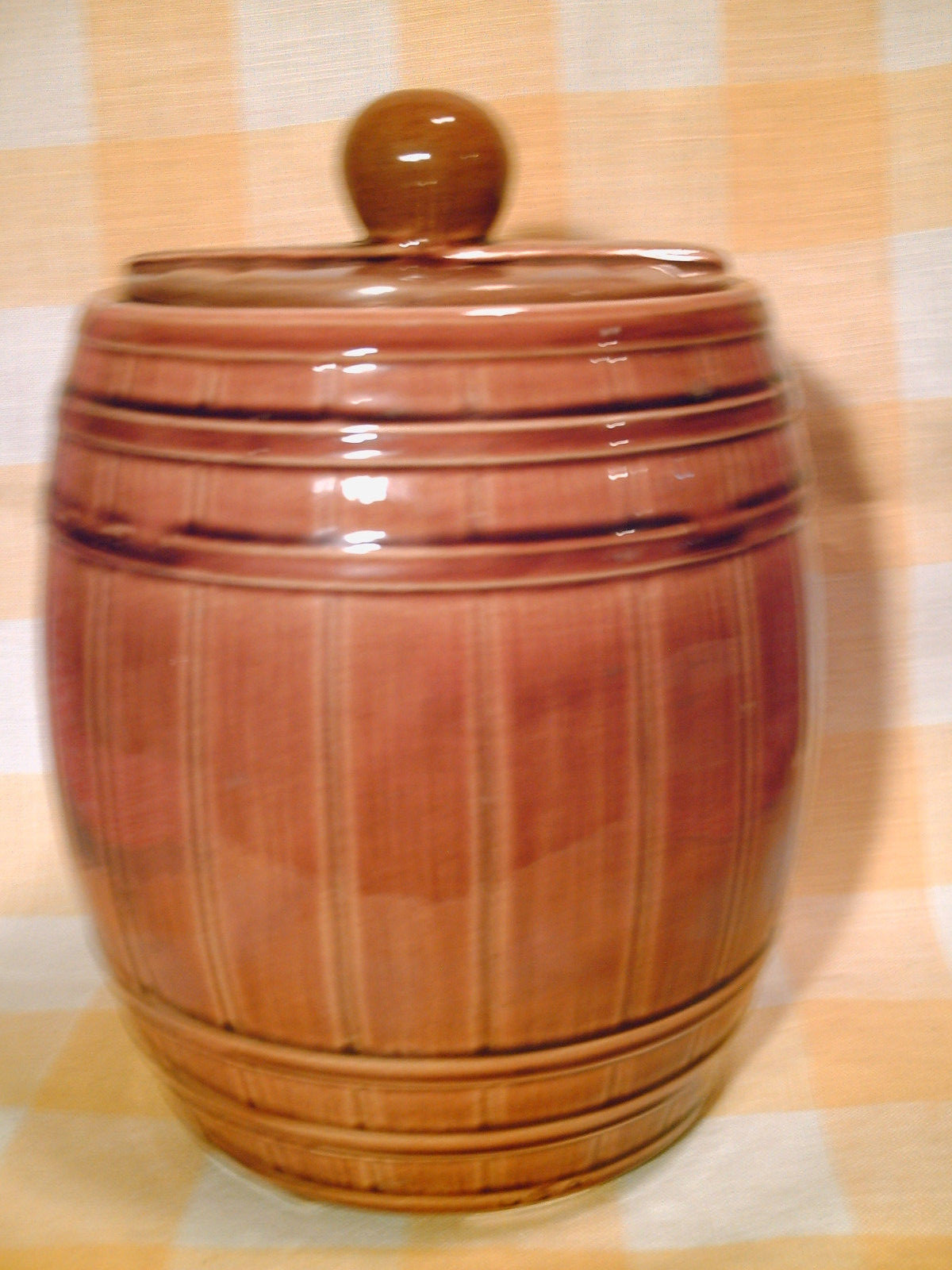 VINTAGE Ceramic Wooden Barrel Style Painted MCCOY? Cookie Jar w/Cover 10