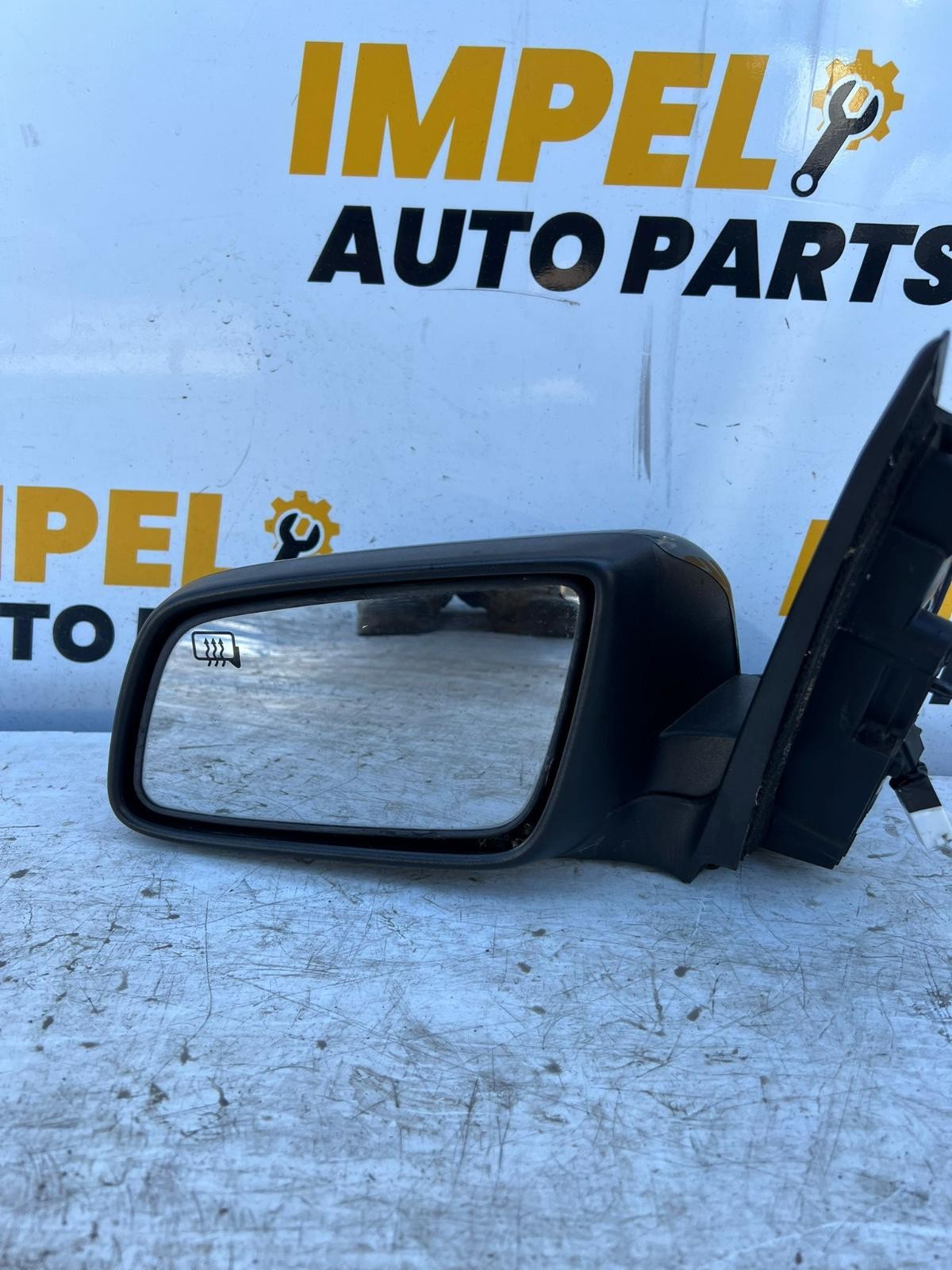 HOLDEN COMMODORE VE 08/2006-05/2013 LEFT DOOR MIRROR WITH PUDDLE LAMP TYPE 2009 Holden Commodore