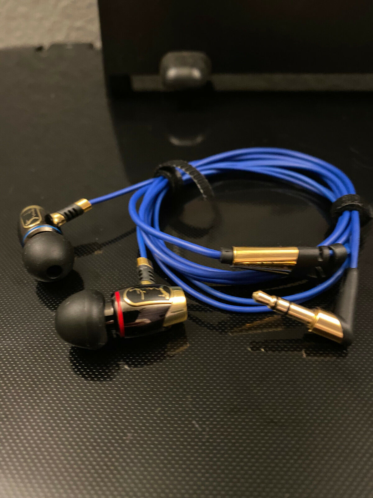Monster Miles Davis Tribute Jazz In-Ear Only Headphones Monster Miles Davis Tribute Jazz In-Ear Only Headphones