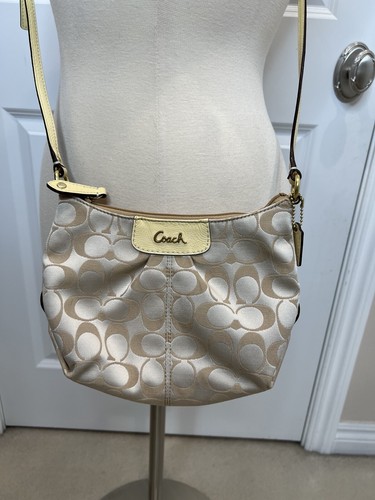 バッグ Vintage Coach Accessory Pouch Signature Vintage Coach Signature Accessory Pouch（Coach Signature One