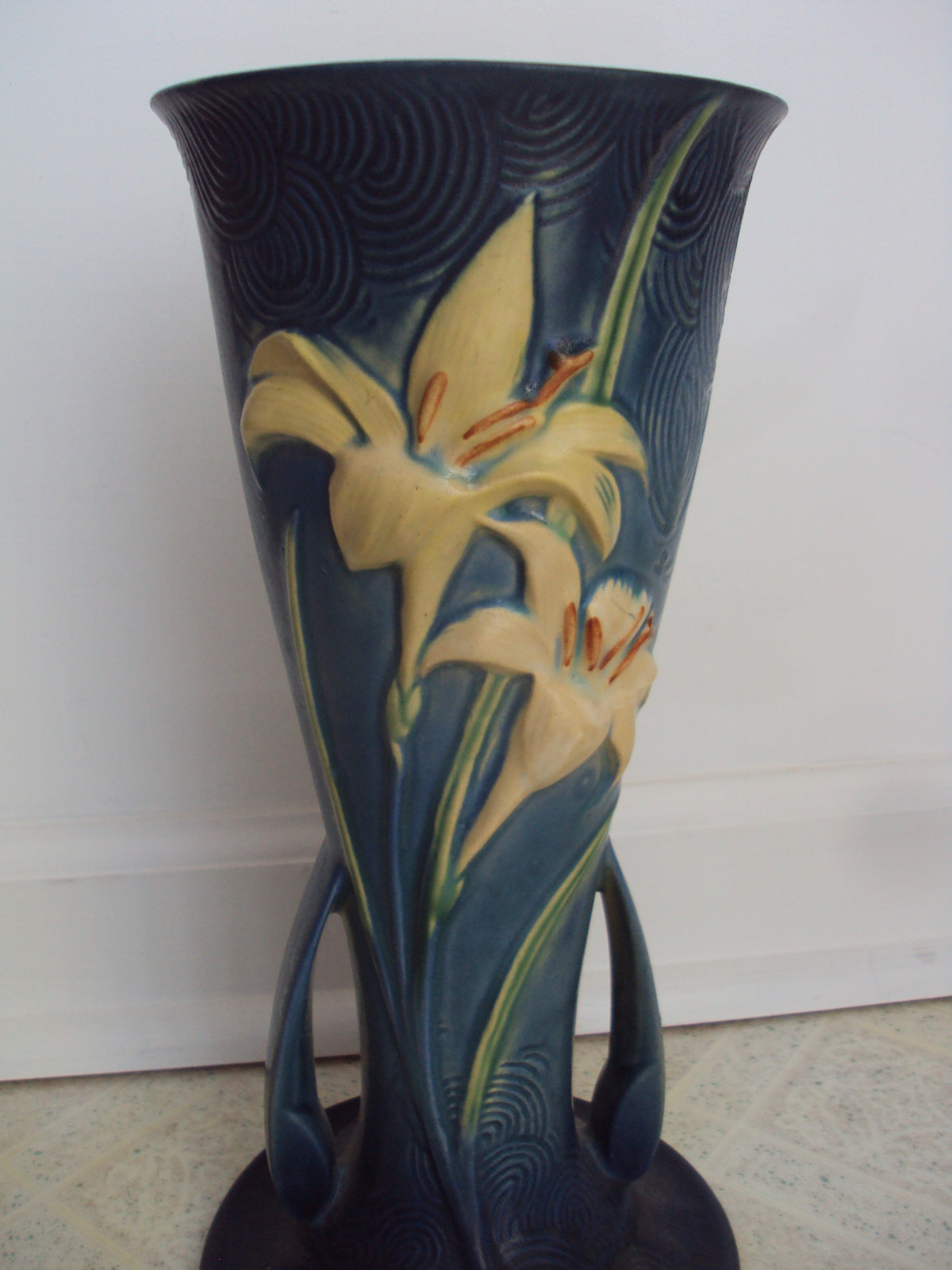 Roseville Pottery  Zephyr Lily Vase Blue 139-12 Amazing Color! Condition! Style!