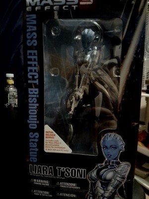 Kotobukiya Bishoujo Mass Effect 3 LIARA T'Soni Figure Statue 1/7 Scale 10 inches