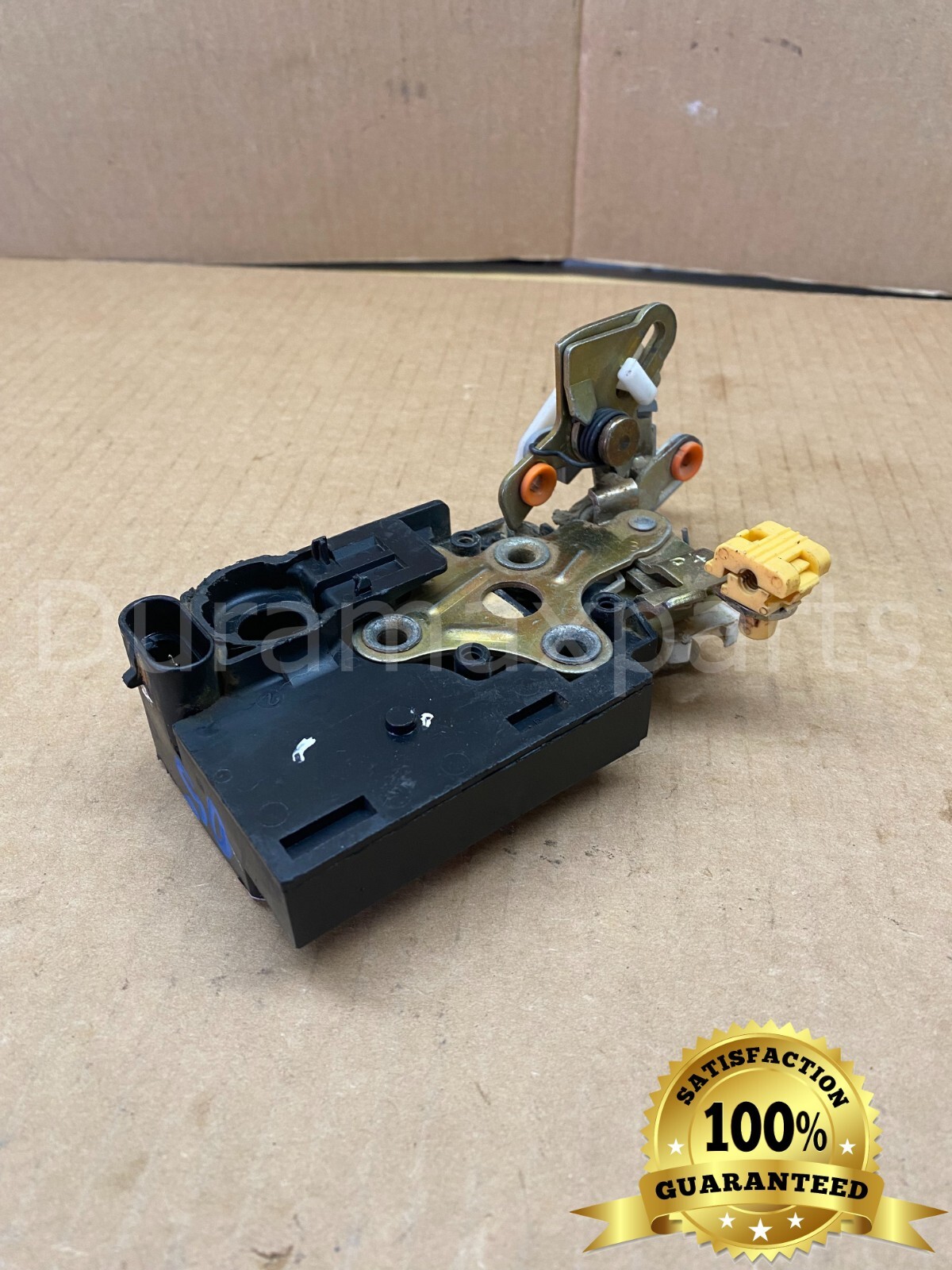 Miei T　1210 01-07 Chevy Silverado/GMC Sierra RR Passenger DOOR LOCK