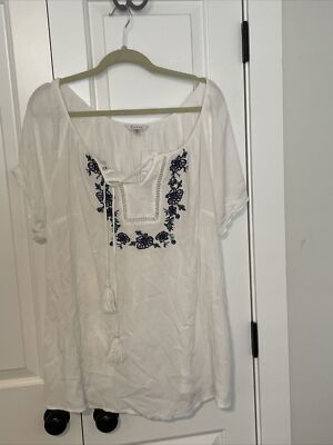 NEW EVANS  gauze embroidered top, size 20, NWT