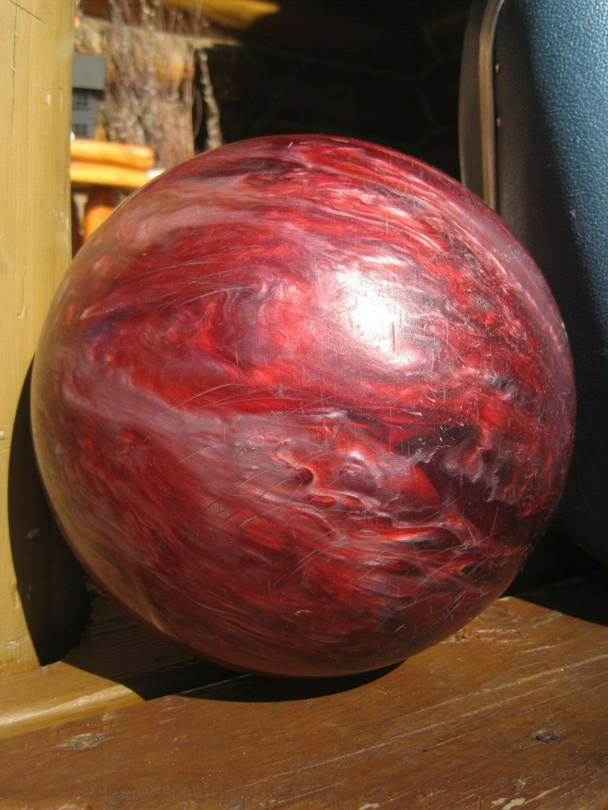MAXIM IV Ebonite RED Swirl 12 lb Bowling Ball & LEEDS Hard Plastic Blue CASE