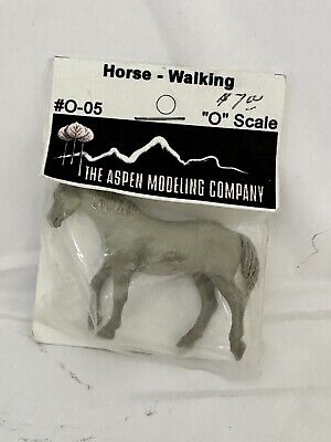 The Aspen Modeling Company O Scale Horse Walking O-05