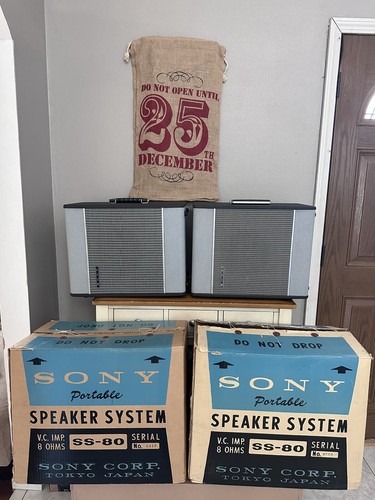 Vintage Sony Speaker System SS-80. 1965 Suitcase Speakers