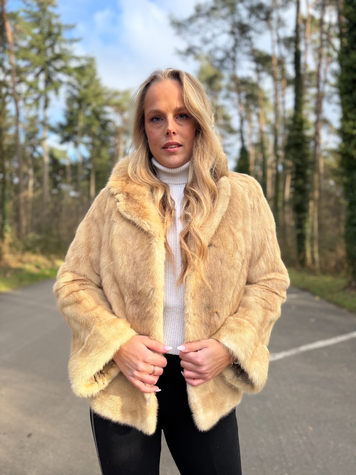 ジャケット・アウター  CHIE SAGA MINK coat 38 $_57.JPG?set_id=880000500F