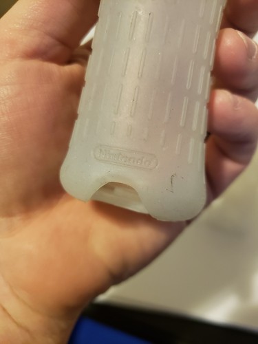 4 Nintendo Wii Remote Controller White Silicone Case Cover official RVL-027 EUC