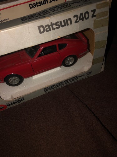 VINTAGE #113 Burago Datsun 240 Z Red 1/24 bburago Die Cast Nissan 240Z