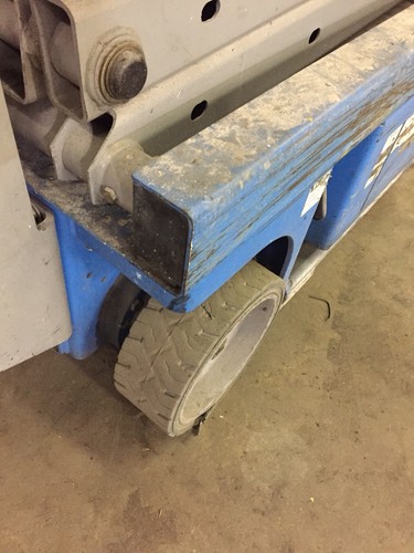 2000 Genie GS1930 19' Electric Scissor Lift Aerial Manlift Platform 24V-DC