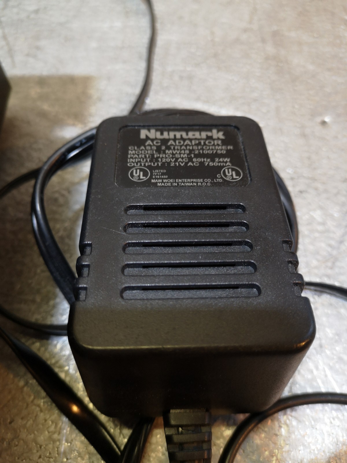 NUMARK EM-360 PROFESSIONAL DJ MIXER WITH KAOSS PAD - GREAT USED CONDITION -