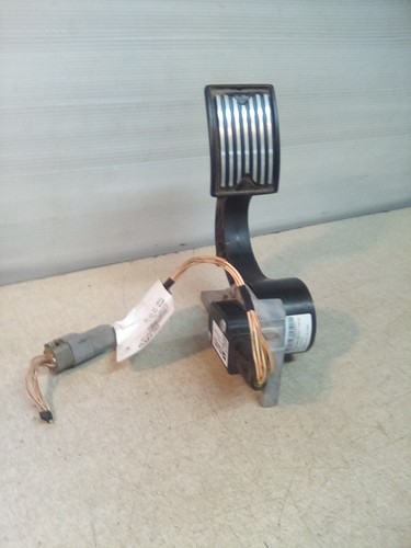 Mack 24365444 Throttle Pedal | eBay
