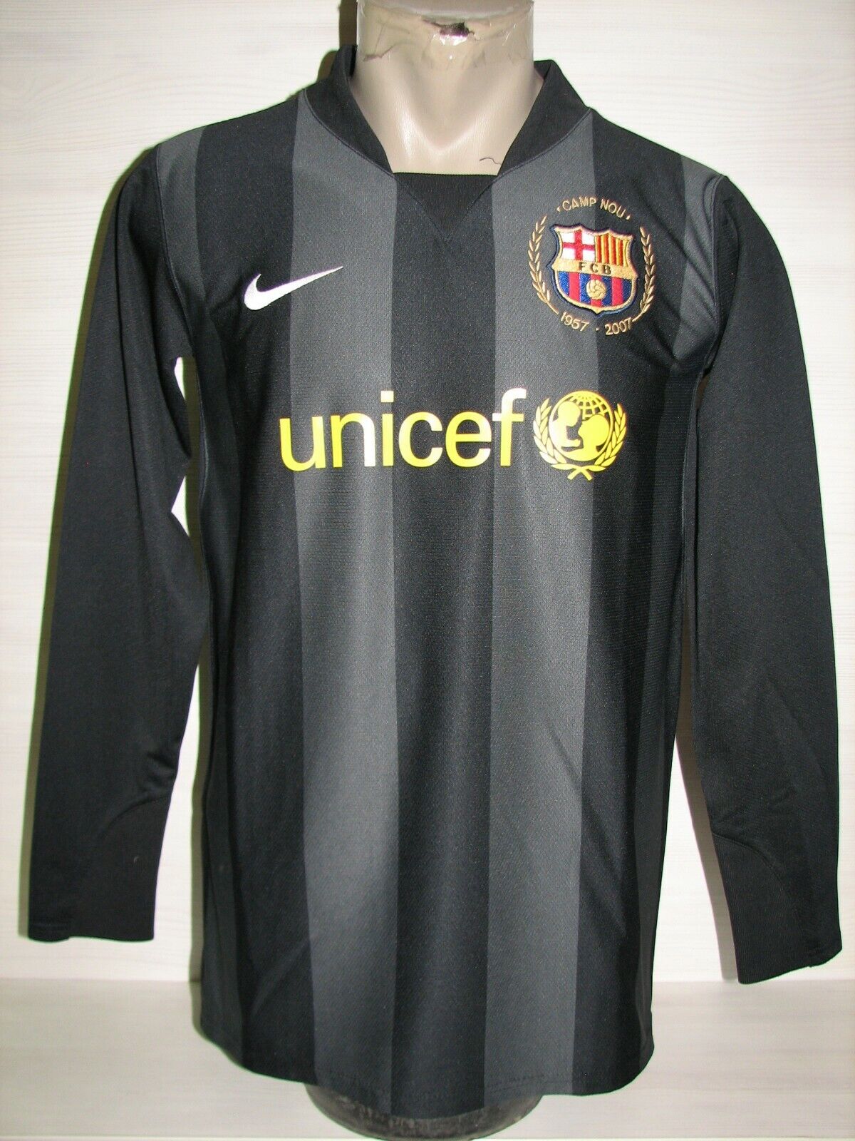 BARCELONA 2007-08 PLAYER ISSUE BLACK GK SHIRT NIKE SIZE XL BARCELONA 2007-08 PLAYER ISSUE BLACK GK SHIRT NIKE SIZE XL