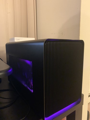 Razer Core X Thunderbolt 3 & Radeon RX Vega 64 8GB Graphics Card | eBay Razer Core X Thunderbolt 3 & Radeon RX Vega 64 8GB Graphics Card | eBay