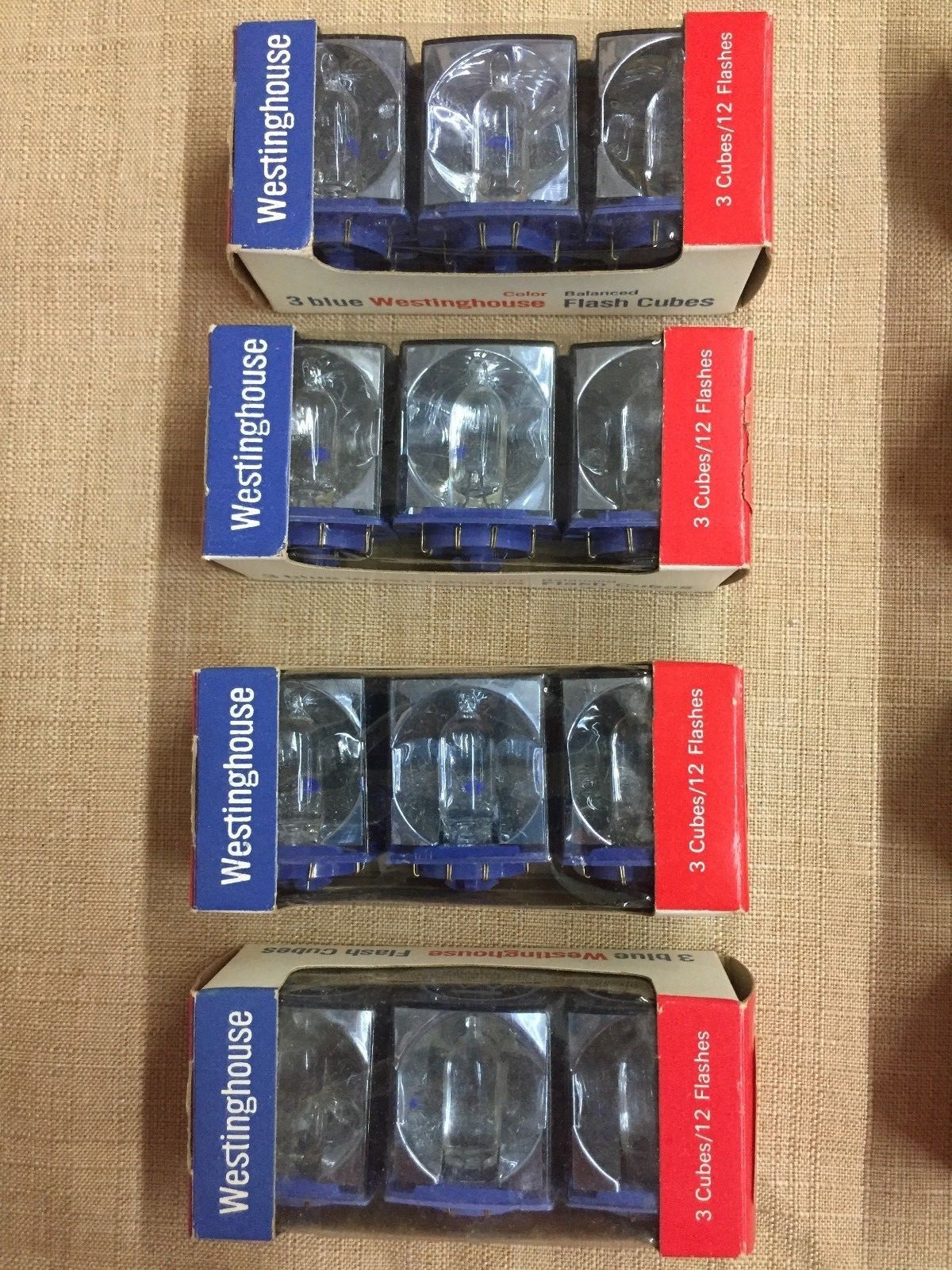 Lot of 27 Vintage Camera Flash Cube Flashbulbs Westinghouse~Blue Dot~Sylvania